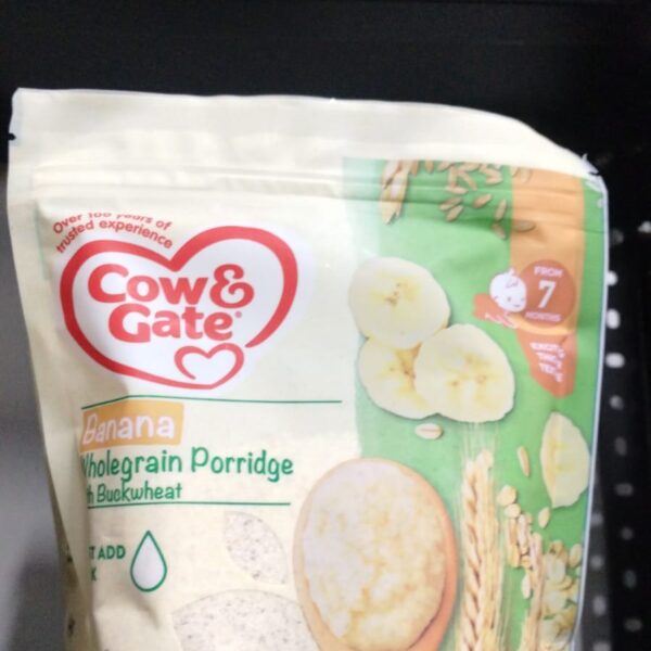 Cow & Gate Banana Wholegrain Porridge – 200 gm